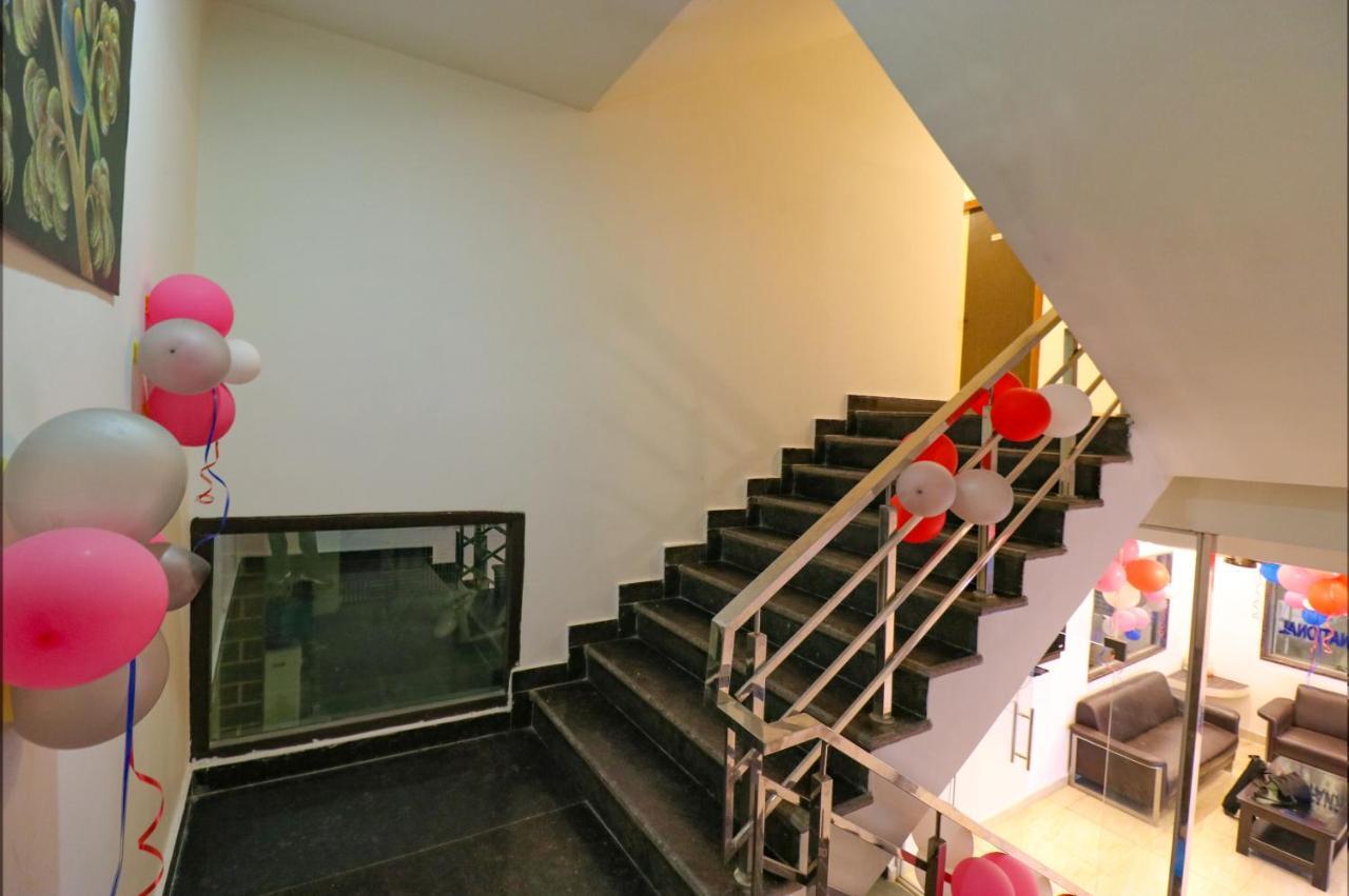 Hotel Fabexpress Dolphin International Near Delhi Airport Neu-Delhi Exterior foto